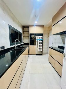 Elegant 4 bedroom maisonette with BQ for rent