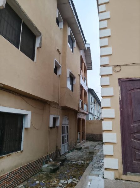 Multi Unit Investment Property. Duplex and Apartments. Ojodu Berger.