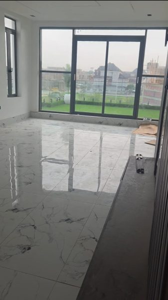 5 bedroom fully detached duplex with BQ and 2 extra rooms