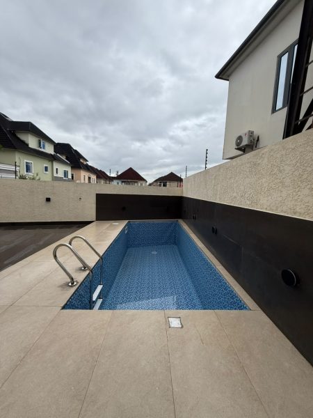 Newly Built 5 Bedroom Fully Detached Duplex