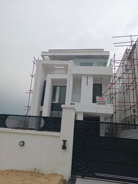5 BEDROOM DUPLEX