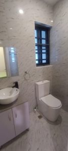 3 bedroom apartment with BQ for rent in Victoria Island