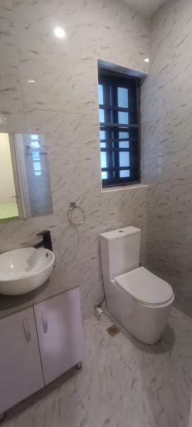 3 bedroom apartment with BQ for rent in Victoria Island