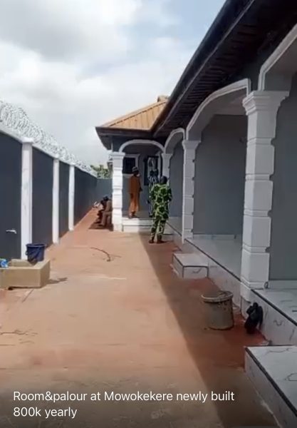 A room and parlor self contained at Mowokekere Ikorodu