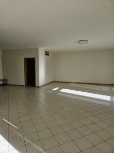 Spacious 3 bedroom apartment with a room bq