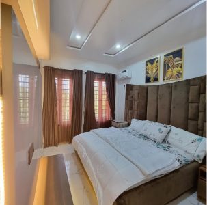 FULLY FURNISHED 3-BEDROOM APARTMENT WITH BQ