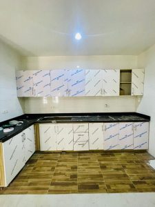 FULLY FURNISHED 3-BEDROOM APARTMENT WITH BQ