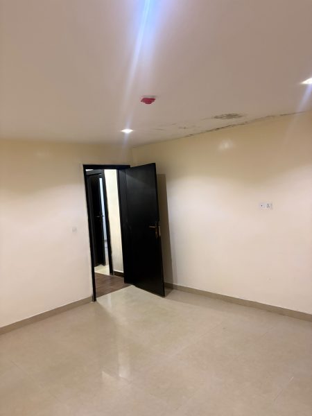 7 units of Well maintained 1-Bedroom Penthouse Apartment