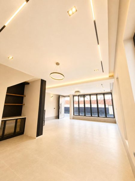 MULTIPLE BEDROOM DETACHED WITH BQ And SWIMMING POOL