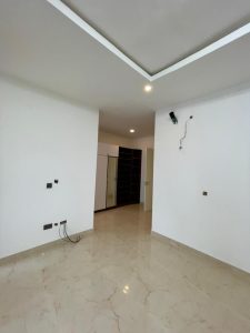 MULTIPLE BEDROOM DETACHED WITH BQ And SWIMMING POOL