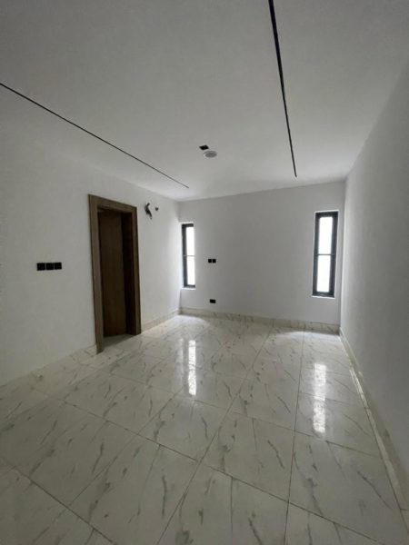 Multiple Bedroom Apartments with pool, Gym and Water treatment