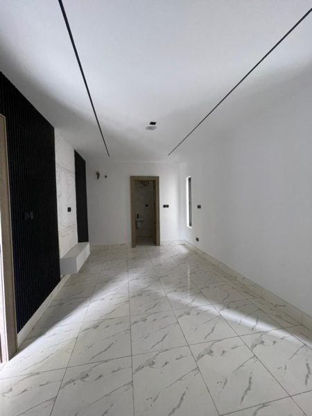 Multiple Bedroom Apartments with pool, Gym and Water treatment