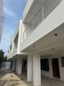 3 Bedroom terrace with BQ in Igbo-Efon