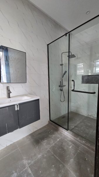 3 Bedroom terrace with BQ in Igbo-Efon