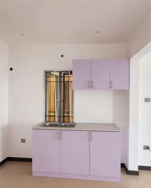 1 Bedroom Flat with 24/7 Power Supply, Open Plan Kitchen and Visitors Toilet