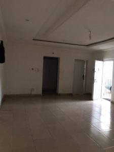 Multiple Mini Flat Off Admiralty Road