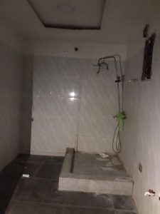 Multiple Mini Flat Off Admiralty Road