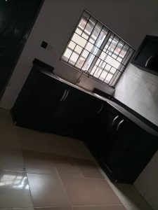 4 BEDROOM APARTMENT TO LET