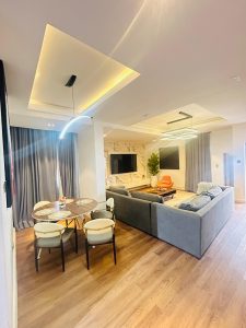 FULLY FURNISHED 3 BEDROOM APARTMENT FOR RENT WITH BQ