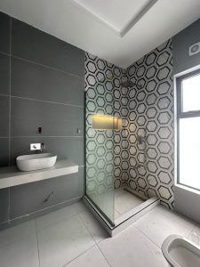 5 Bedroom Terrace With 2 BQs.