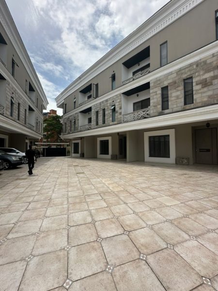 5 Bedroom Terrace With 2 BQs.