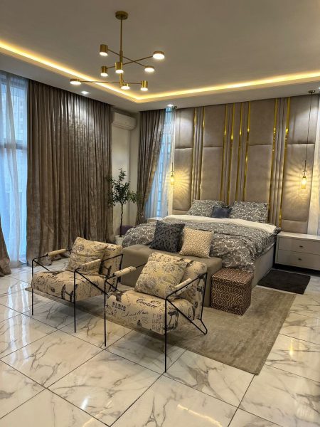 EXECUTIVE 5 BEDROOM MANSION
