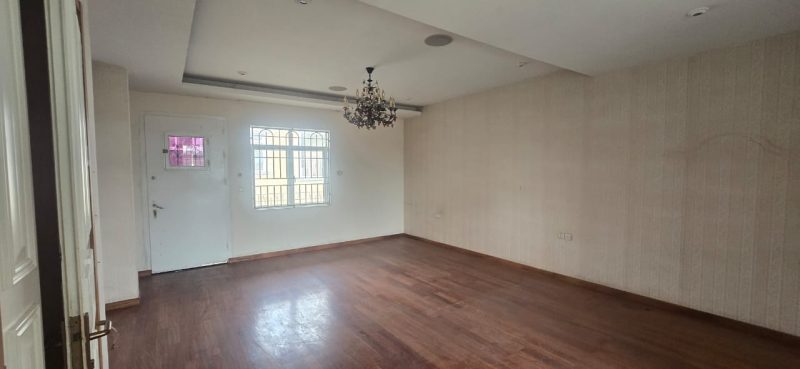 5-bedroom detached house on 3 floor with a garage , Study and swimming pool