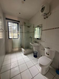 4 bedroom terrace with a room bq, swimming pool and gym