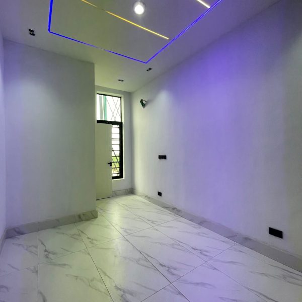 4 bedroom Semi detached with bq