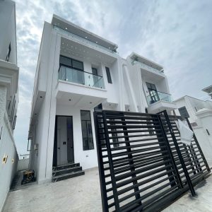 4 bedroom Semi detached with bq