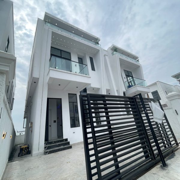4 bedroom Semi detached with bq