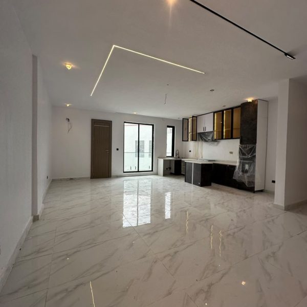 3 Bedroom Apartment with Gym, Lounge, Swimming pool and Water treatment