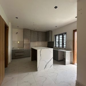 4 Bedroom terrace duplex with BQ, Swimming pool and Water treatment
