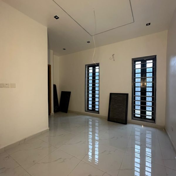 4 Bedroom terrace duplex with BQ, Swimming pool and Water treatment
