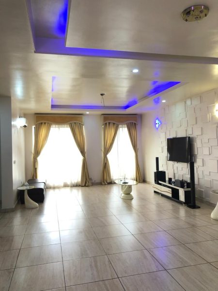 Luxury 3-Bedroom fully furnished and serviced apartment