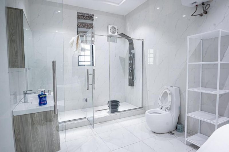 1 BEDROOM MINI FLAT TOP FLOOR