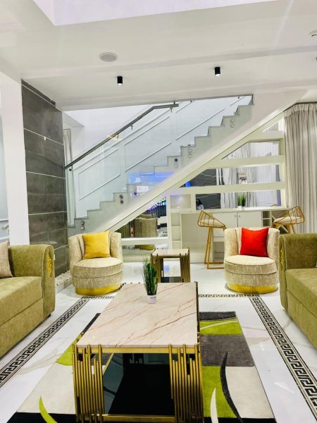 1 BEDROOM MINI FLAT TOP FLOOR