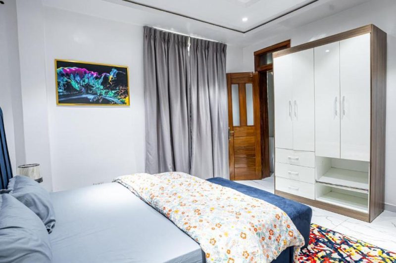 1 BEDROOM MINI FLAT TOP FLOOR
