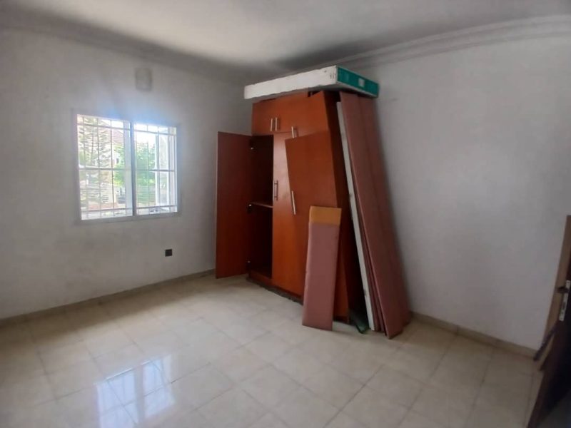 3 bedroom flat on the first floor