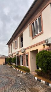 Fully Furnished And Serviced 5 Bedroom Terrace Duplex Oniru, Victoria Island.