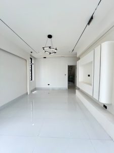 Luxury 5 Bedroom Duplex with Pool, Cinema And BQ