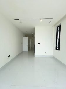 Luxury 5 Bedroom Duplex with Pool, Cinema And BQ