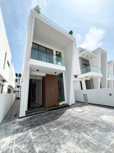 Luxury 5 Bedroom Duplex with Pool, Cinema And BQ