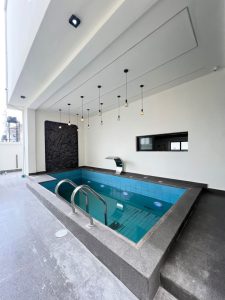 Luxury 5 Bedroom Duplex with Pool, Cinema And BQ