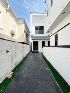Brand New 4 Bedroom Semi Detached Duplex