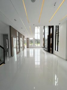 5 Bedroom Fully Detached Duplex