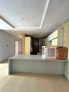 4 Bedroom Semi Detached House with BQ