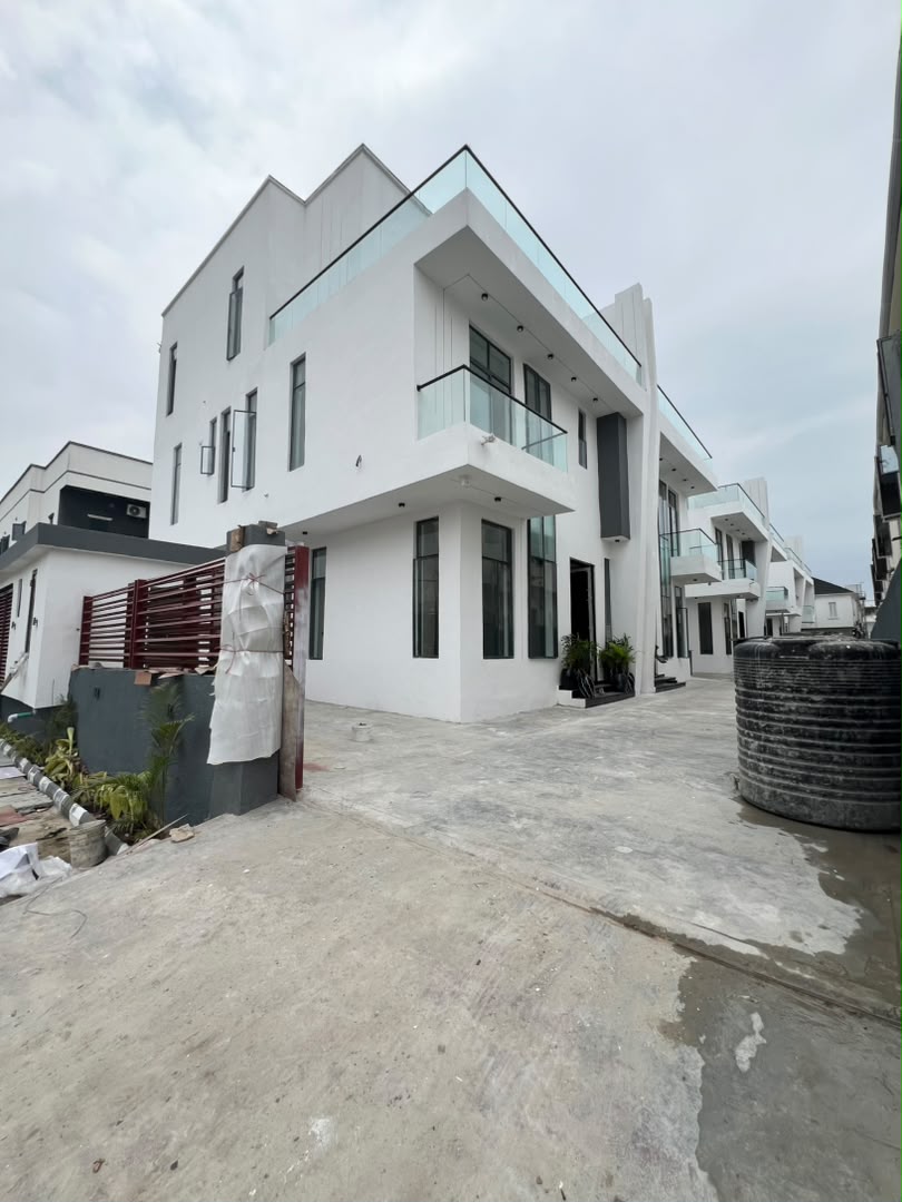 5 Bedroom Semi Detached Duplex Lekki