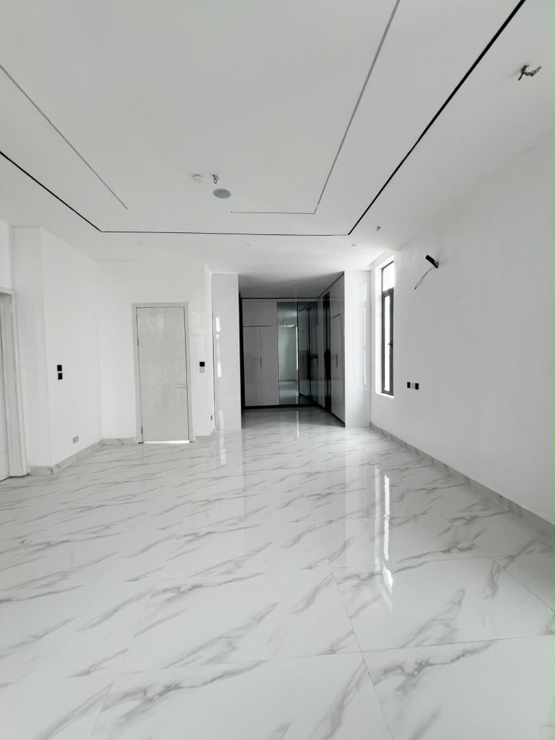 5 Bedroom Semi Detached Duplex Lekki