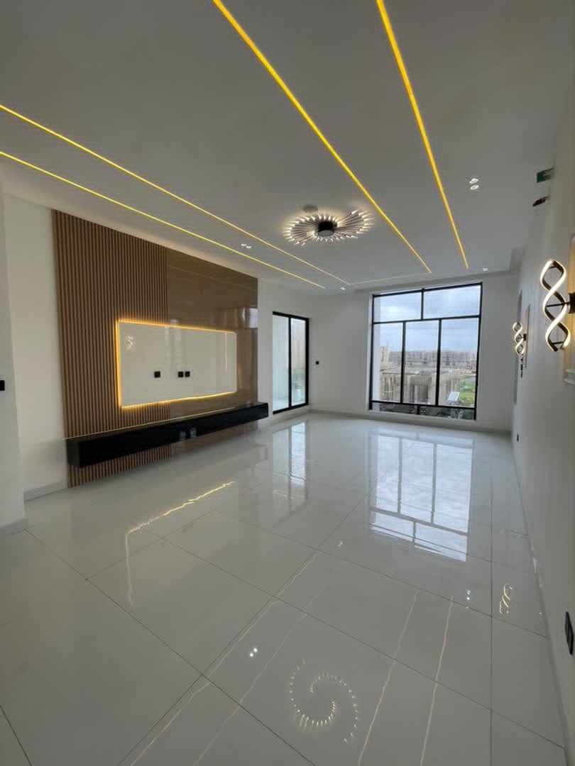 5 Bedroom Fully Detached Duplex
